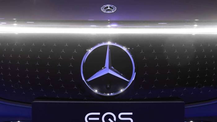 الكشف عن سيارة مرسيدس بنز EQS 2022 الكهربائية