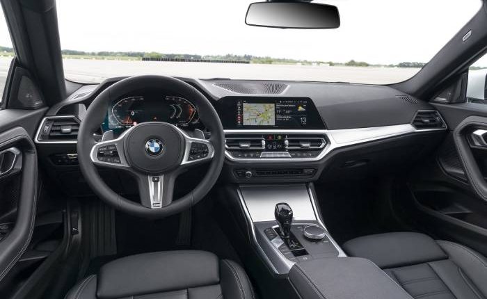 سيارة 2022 BMW 2-Series Coupe أكبر وأقوى (مواصفات، سعر، صور)